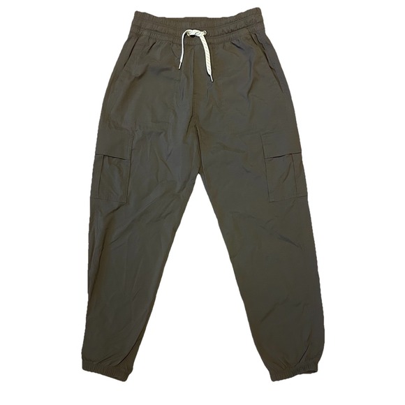Vuori Scout Joggers Size XS VW494 Cargo Pockets Athleisure Athletic Casual Pant